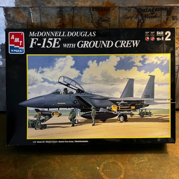 AMT ERTL McDonnell Douglas F-15E w/Ground Crew 1/72 Scale Model Kit New Unbuilt - Picture 1 of 5